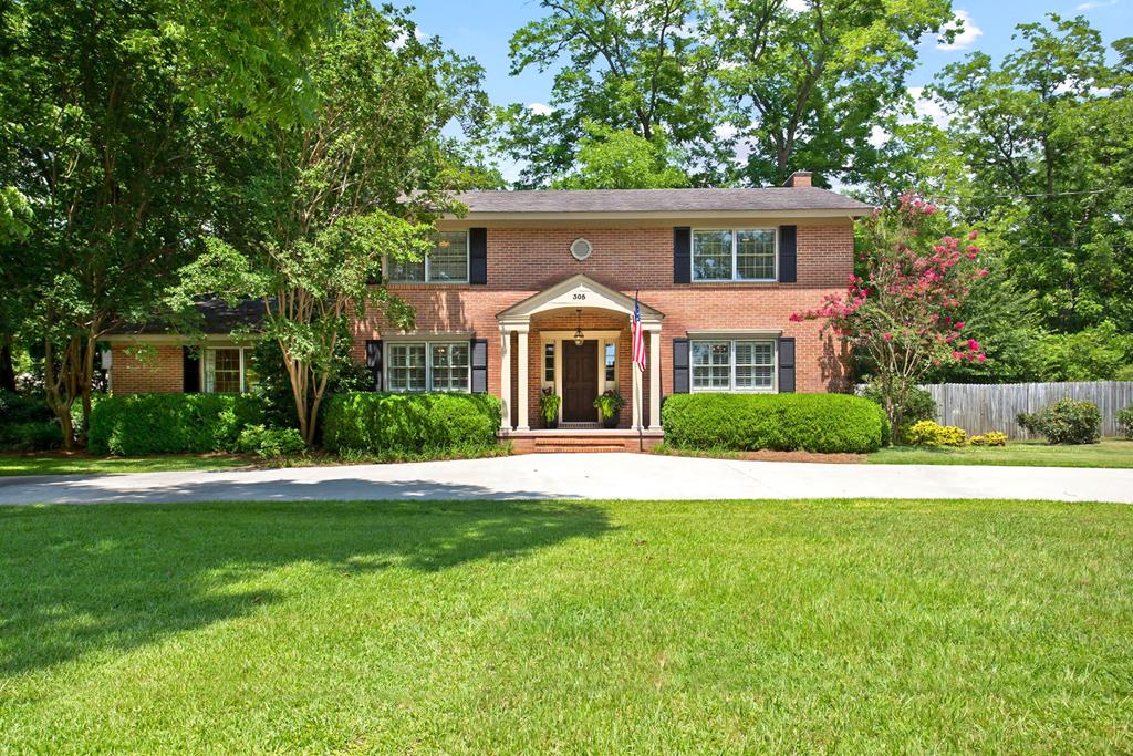 Home For Sale in Eufaula, AL